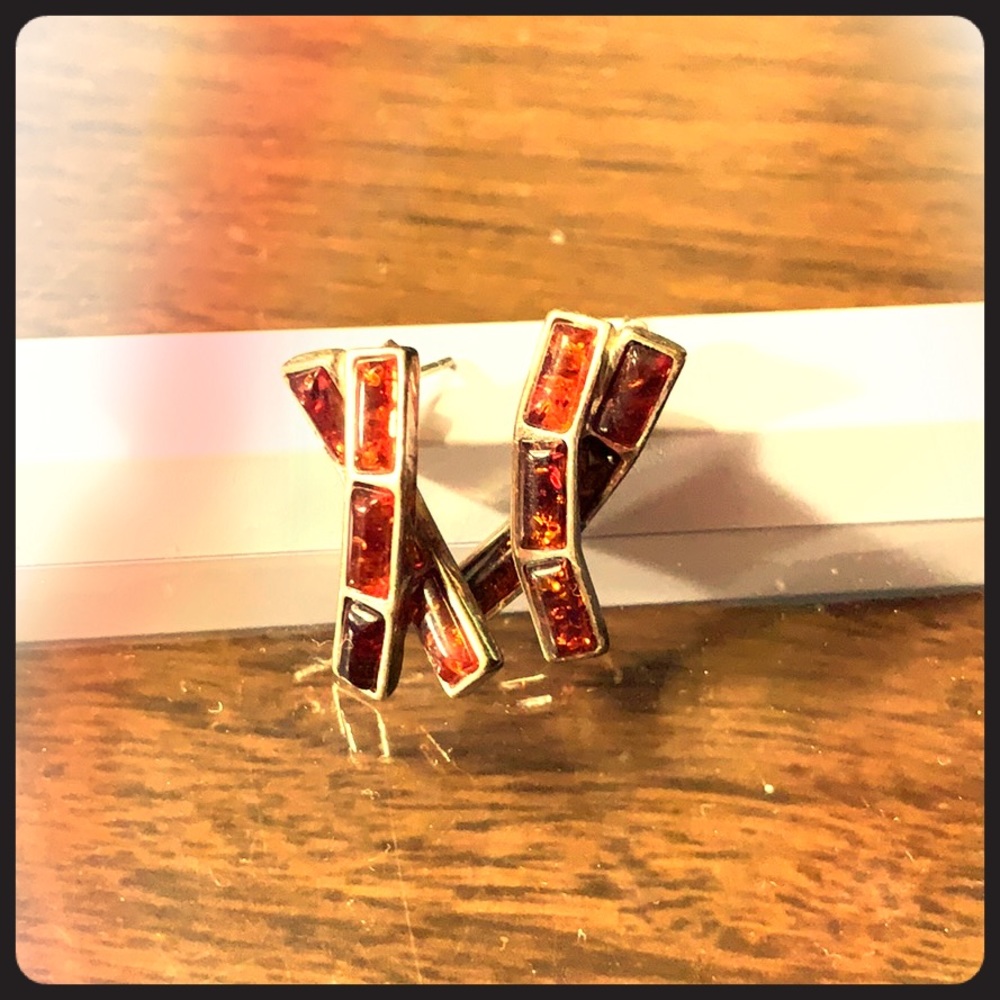 Amber strand 14k gold post earrings.